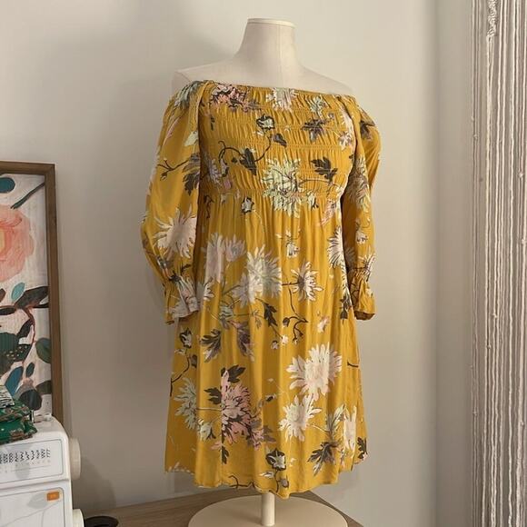 *Like New* H&M Yellow Smocked Floral Sundress with Puffed Sleeves | Size S - Picture 2 of 9